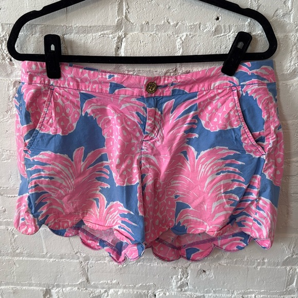 Lilly Pulitzer Butter cup stretch scalloped shorts in blue haven size 8 - Picture 1 of 7